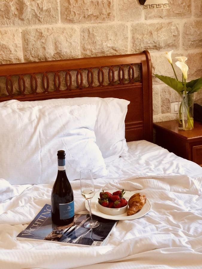 Hotel Carrubba 동하 라스트바 외부 사진